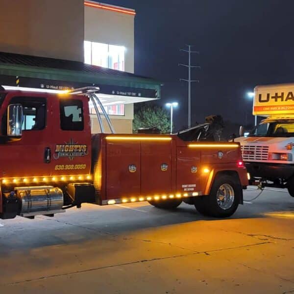 medium duty towing service, box truck, channahon, il, joliet, il, mighty's towing & recovery inc